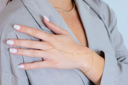 Gleaming 925 Sterling Silver bracelet with dazzling round-cut Moissanite stones, showcasing a sleek, unisex charm design.