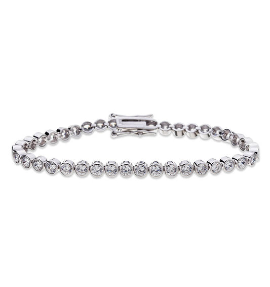 Sparkling full moissanite tennis bracelet in S925 silver, silver-plated with 18K gold, showcasing dazzling 2mm or 3mm stones.